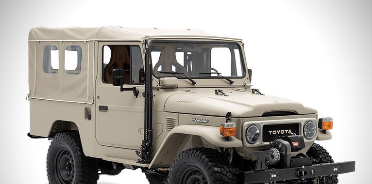 Overland: Toyota Land Cruiser Signature Edition Overland: Toyota Land Cruiser Signature Edition
