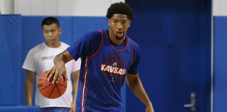 Early basketball days made KU's Dedric Lawson an elite passer Early basketball days made KU's Dedric Lawson an elite passer