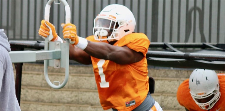 Pruitt downplays Tennessee's switch to 3-4 defense Pruitt downplays Tennessee's switch to 3-4 defense