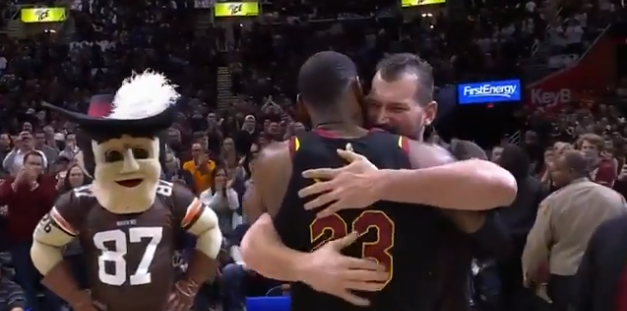 Browns legend Joe Thomas augments Warriors-Cavaliers pledge Browns legend Joe Thomas augments Warriors-Cavaliers pledge