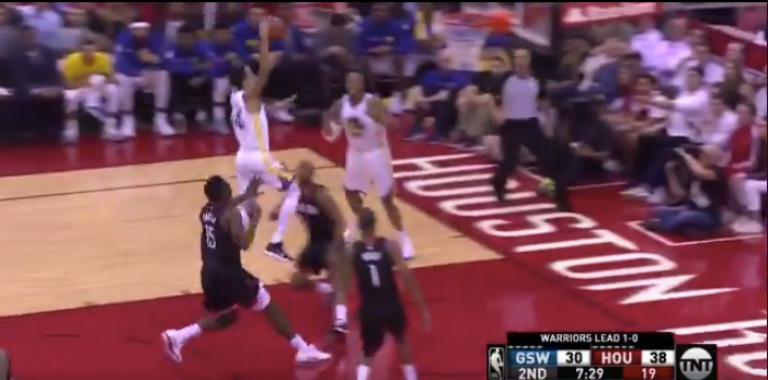 WATCH: Shaun Livingston throws down big fast break dunk WATCH: Shaun Livingston throws down big fast break dunk