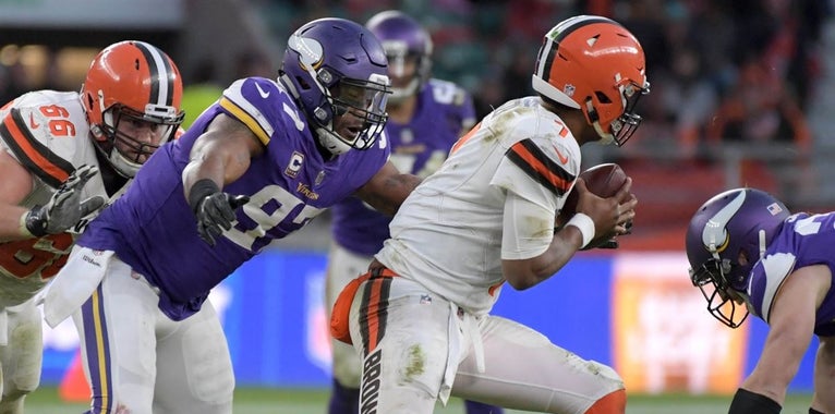 Griffen joins elite Vikings company, extends streak Griffen joins elite Vikings company, extends streak