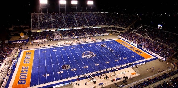 usa-today-s-ten-best-college-football-fields