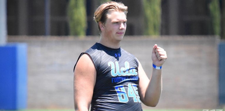 AZ three-star OL locks in second official visit AZ three-star OL locks in second official visit