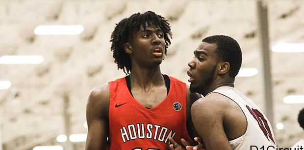 Five-star guard Tyrese Maxey commits to Kentucky Five-star guard Tyrese Maxey commits to Kentucky