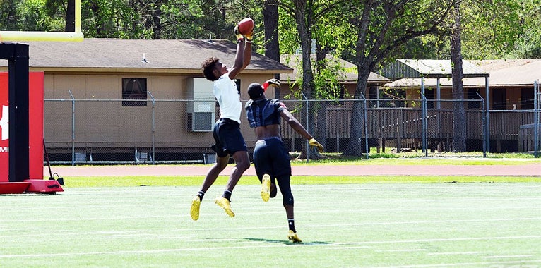 ANALYSIS: Rebels add 'Jumpman' WR Miles Battle ANALYSIS: Rebels add 'Jumpman' WR Miles Battle