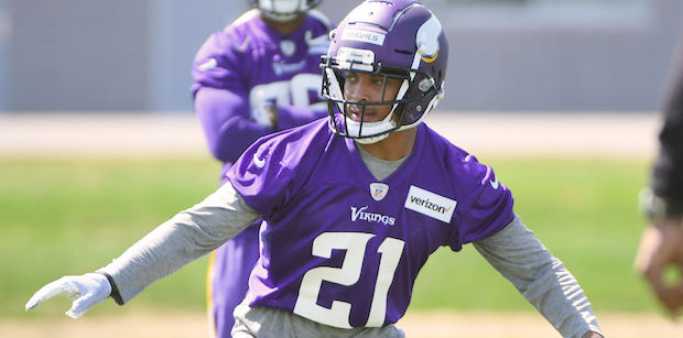 Mike Hughes signs rookie contract with Vikings Mike Hughes signs rookie contract with Vikings