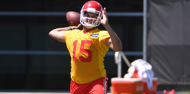 Top tweets, injury news, highlights from Monday Chiefs practice Top tweets, injury news, highlights from Monday Chiefs practice