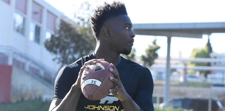 4-Star QB Michael Johnson Jr. locks in official visit No. 1 4-Star QB Michael Johnson Jr. locks in official visit No. 1