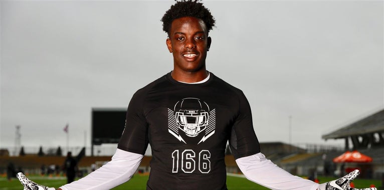 Texas lands commitment from rising DL Mpagi Texas lands commitment from rising DL Mpagi
