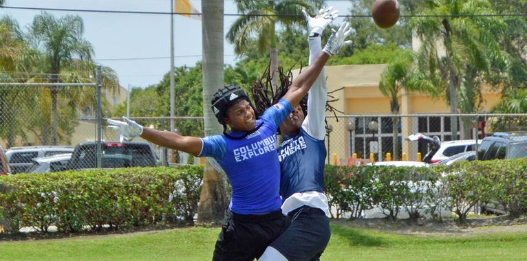 15 Fast-Rising Prospects Who Shined at TOC 7-on-7 Tournament 15 Fast-Rising Prospects Who Shined at TOC 7-on-7 Tournament