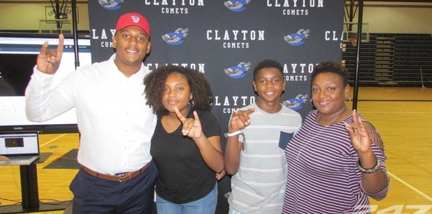 Savion Jackson's unbreakable bond with mom led him to NC State Savion Jackson's unbreakable bond with mom led him to NC State