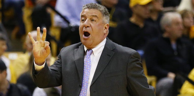 Basketball insider: Recruiting strategy; spotlight rising? Basketball insider: Recruiting strategy; spotlight rising?