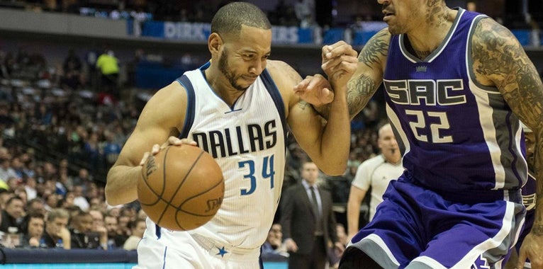 Mavericks could bring back Devin Harris Mavericks could bring back Devin Harris